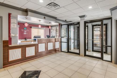 Η κουζίνα ή μικρή κουζίνα στο MainStay Suites Ozona I-10