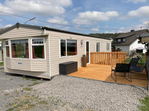 Budova, kde se chata nachází