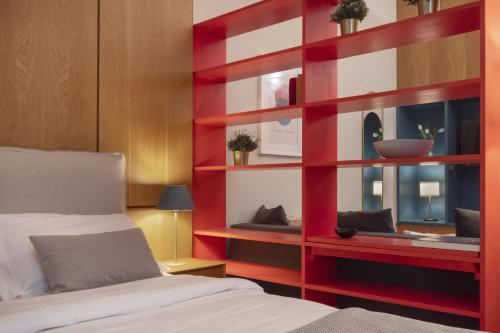 Vibrant apartment in Kolonaki area