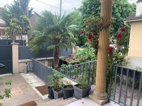 Zdjęcie z galerii obiektu Appartement en zone pavillonnaire w mieście Drancy