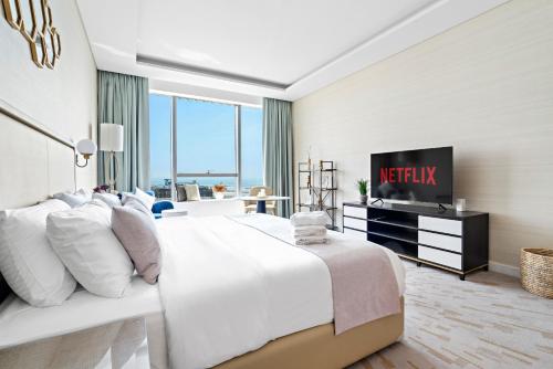 VayK – High End Studio with Panoramic View