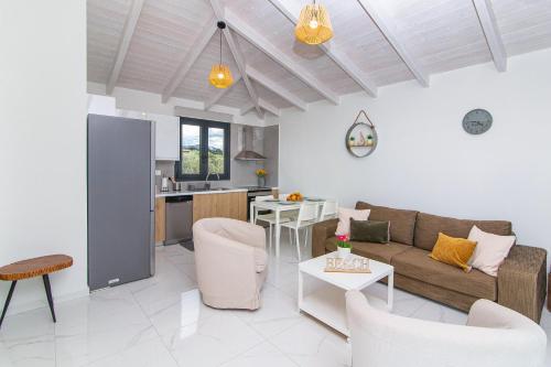 Posezení v ubytování Joy Superior Apartment Sea View