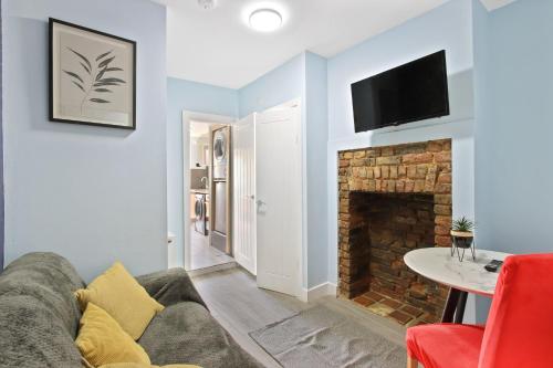 A seating area at Pet Friendly Maidstone City Home - 3 Bedrooms with Fast Wi-Fi