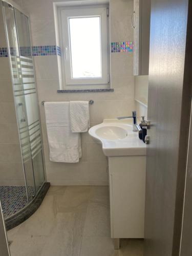 Et badeværelse på Apartman Vieler Sterne