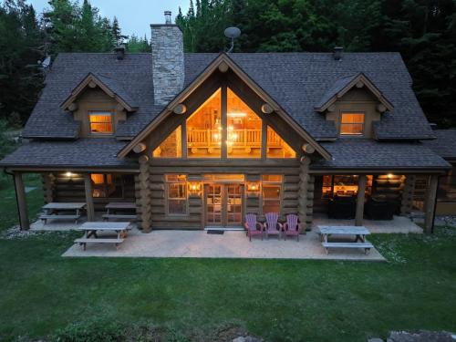 Corpo friendly, huge log chalet
