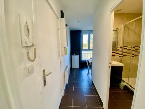 Kúpeľňa v ubytovaní Résidence 4T - 33 bis Avenue Gaston Chauvin