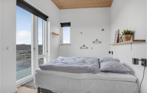 Postel nebo postele na pokoji v ubytování Gorgeous Home In Fjerritslev With Kitchen