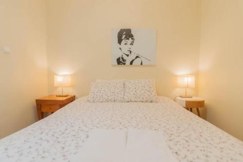 Легло или легла в стая в Cozy Two Bedroom Apartment in Santa Marinha