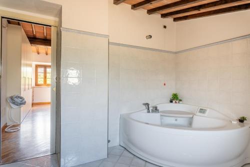 Ένα μπάνιο στο Casa Vecchia Rooms and Parking
