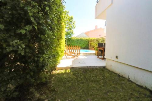 Cascais Getaway with a shared pool