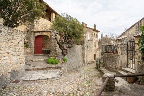Gallery image of Maison typique et de caractère au cœur d'un des plus beaux villages de France in La Roque-sur-Cèze