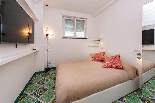 Легло или легла в стая в Living Capri