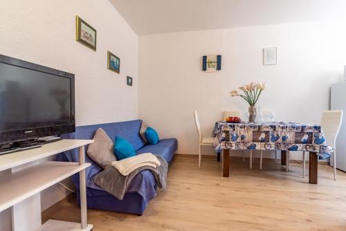 Apartments with swimming pool Pula - 7356