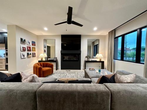Un lugar para sentarse en Abode Memphis - Pontotoc