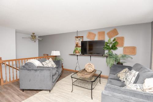 Gallery image of NEW Eco Chic Townhome off 25th in Fargo