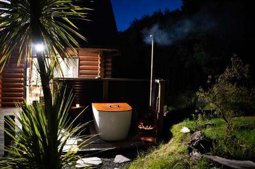 Kemudahan BBQ tersedia untuk tetamu di chalet
