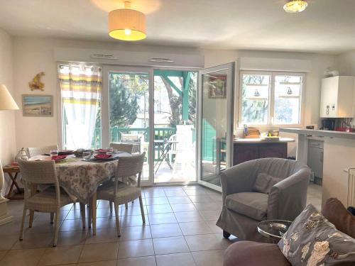 Appartement Confortable à Soorts-Hossegor avec Terrasse, Parking et Wifi Inclus - FR-1-239-944