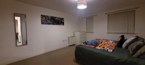 Ein Sitzbereich in der Unterkunft Cozy Comforts 2 bed apartment Central Warrington