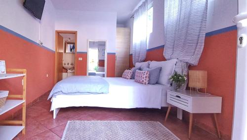 Studio apartments Roza - A charming oasis in the centre of Makarska
