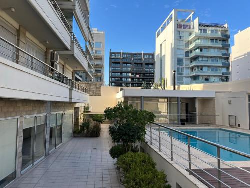 Apartamento con balcón con piscina y edificios en 2 ampios ambientes Av Cordoba-Palermo-Exelente ubicacion en Buenos Aires