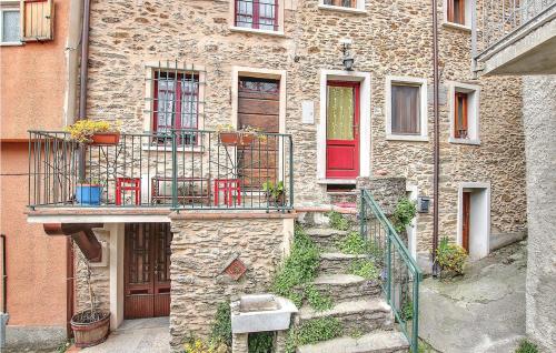 Beautiful Home In Terrinca With 1 Bedrooms And Wifi