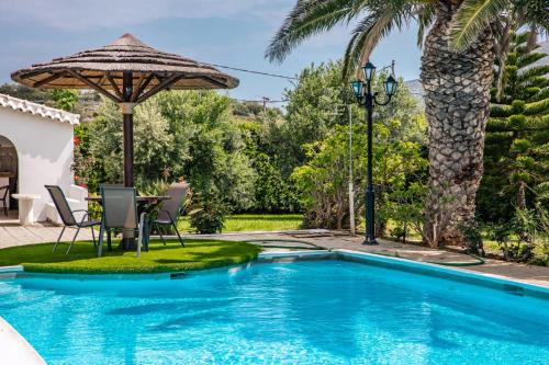 Πισίνα στο ή κοντά στο Villa Noaina in Lagonissi