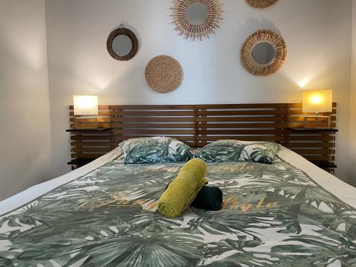 Le charme au fil de l eau jardin barbecue pour 4 personnes