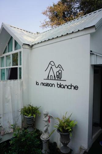 Edificio in cui si trova il resort