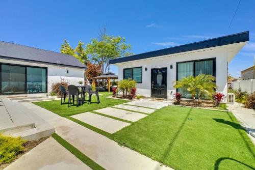 Back Modern Villa – Photos 2