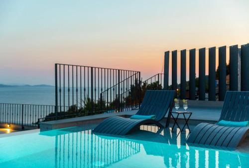Πισίνα στο ή κοντά στο Villa Moon