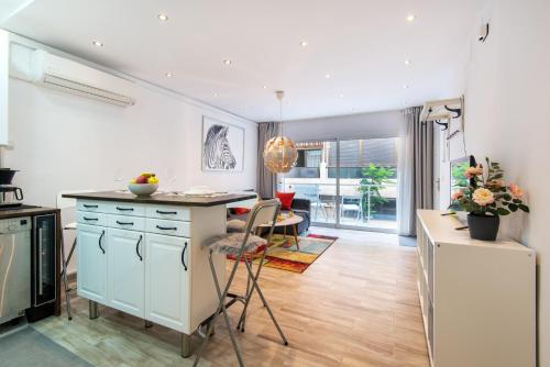 LOS BOLICHES 2ND LINE BEACH APARTMENT
