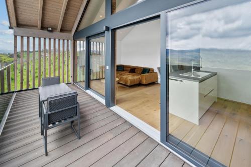 Luxus Chalet Moritzにあるバルコニーまたはテラス