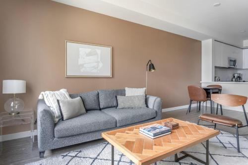 West LA 1br w gym pool nr dining shops LAX-1047