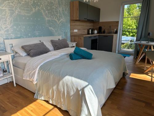 Η κουζίνα ή μικρή κουζίνα στο Ferienzimmer Suhrer Seeblick