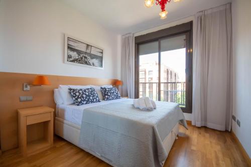 Ένα ή περισσότερα κρεβάτια σε δωμάτιο στο For Your Rentals Cómodo y tranquilo apartamento TEMPORAL Aeropuerto CMP9