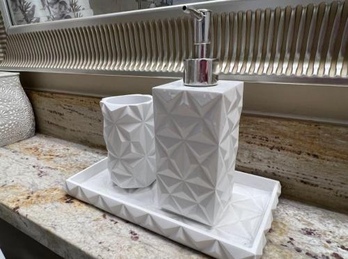 a white vase sitting on top of a counter at Palo Alto 1Bedroom/2 Baths Near Stanford in Palo Alto