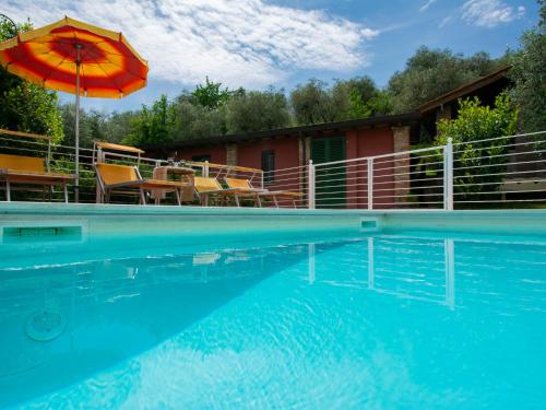 Bazén v ubytování Holiday Home Colle alla luna by Interhome nebo v jeho okolí