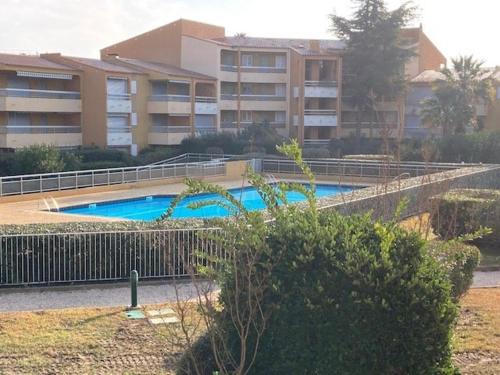Appartement Climatisé avec Terrasse et Piscine au Lavandou - FR-1-308-168