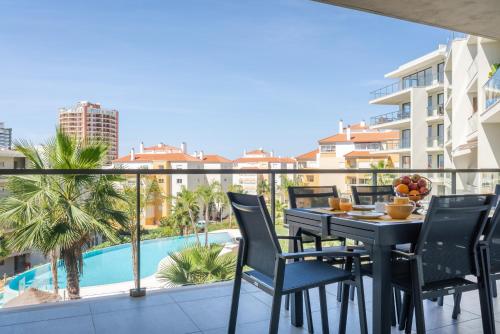 Oasis Mar Beach Apartment by Lisbeyond