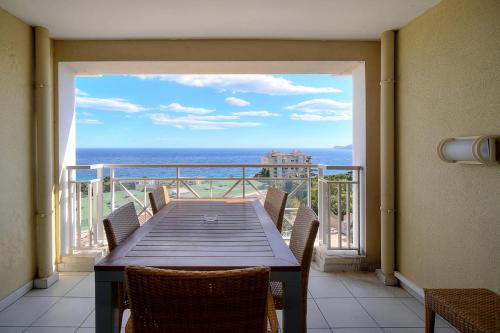 Upstays - 2 Br - sea view - Swimming pool