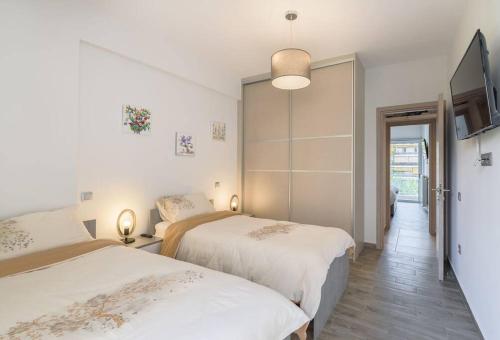 stylish zografou apartement