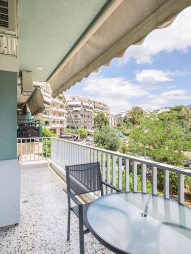 stylish zografou apartement