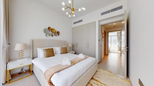 Postel nebo postele na pokoji v ubytování Primestay - Modern Villa with Private Backyard