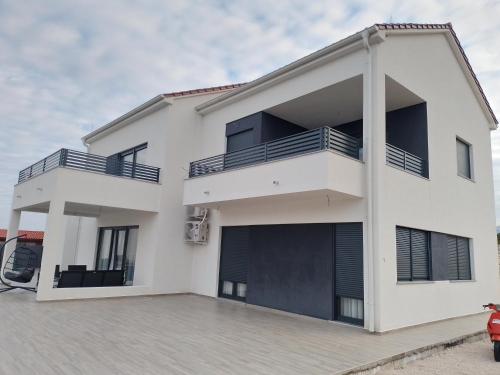 VILLA BIBA