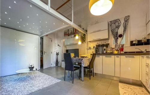 Stunning Apartment In Menton With Wifi