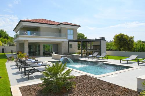 VILLA HELENA