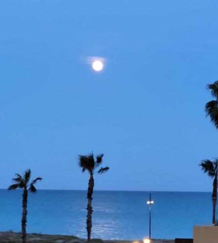 Apartamento 50m de la playa- Wifi-Aire acondicionado