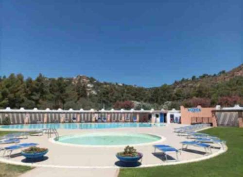 Bazén v ubytování Casa l’orizzonte azzurro nebo v jeho okolí