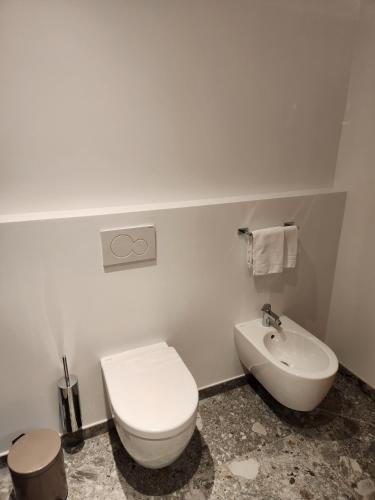 Salle de bains dans l'établissement Hotel Dolomiten