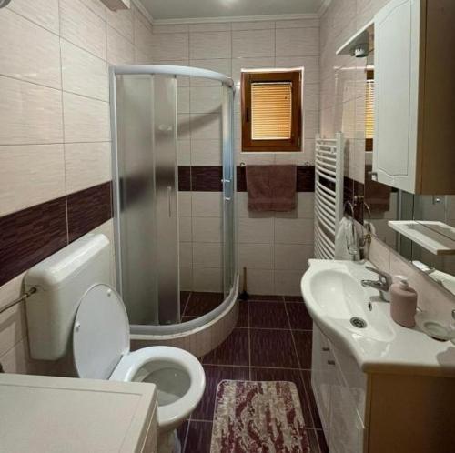Phòng tắm tại Apartments Vila Hercegovina